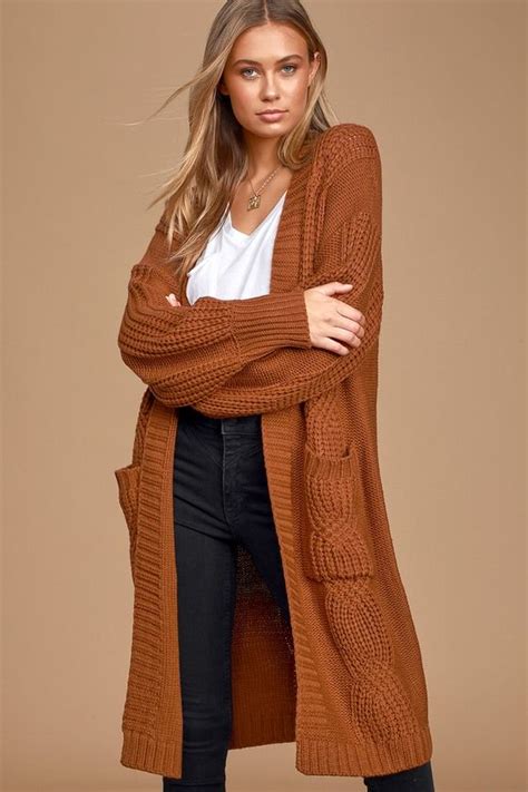 brown oversized cardigan outfit.